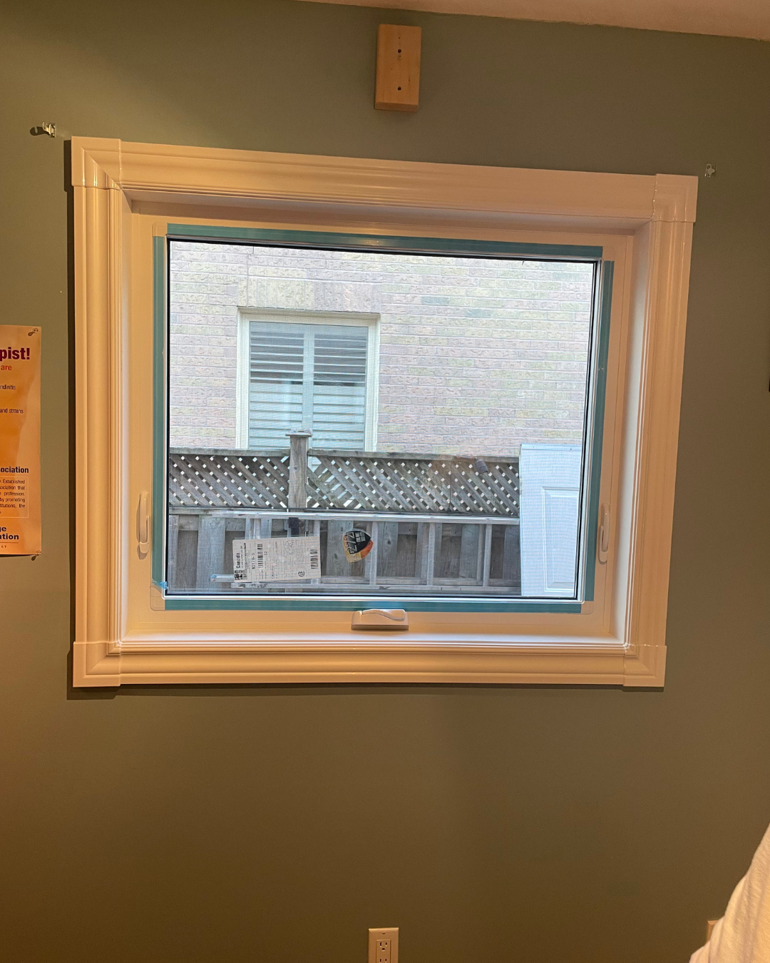 Awning windows Toronto — stylish and durable vinyl designs providing ventilation, light, and energy efficiency for modern homes.
