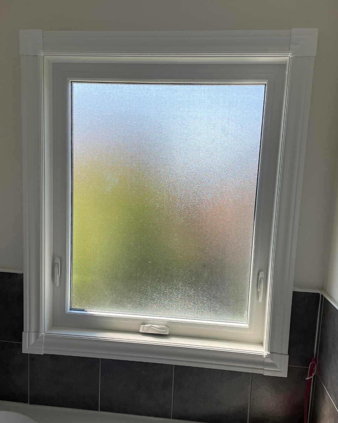 Awning windows Toronto — stylish and durable vinyl designs providing ventilation, light, and energy efficiency for modern homes.