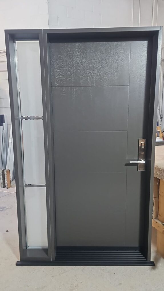 Fiberglass wood grain front door with sidelite (2)